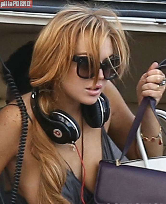 La teta al aire de Lindsay Lohan - foto 6