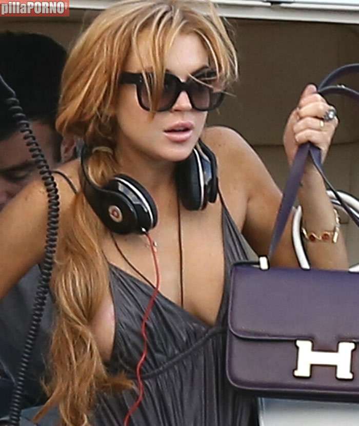 La teta al aire de Lindsay Lohan - foto 8