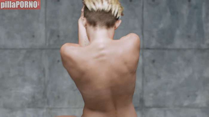 Miley Cyrus, otra vez muy excitante ... - foto 4