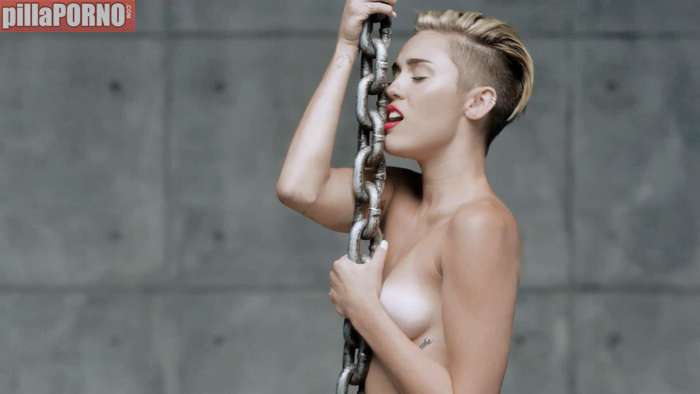 Miley Cyrus, otra vez muy excitante ... - foto 13